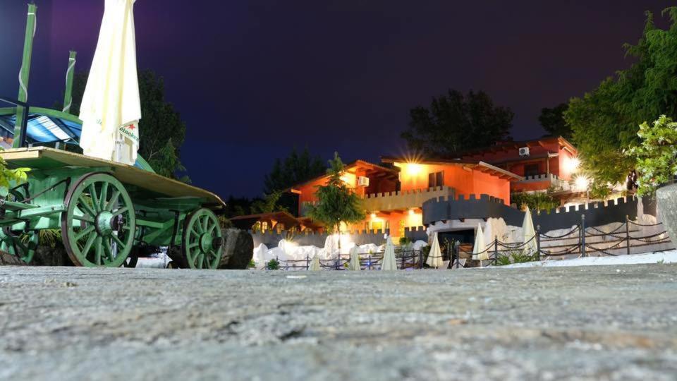 Relais il Feudo Bed and Breakfast Beltiglio Esterno foto